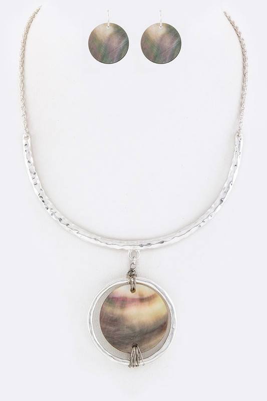 Shell Disk Collar Necklace With Wire Wrap
